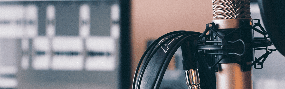5 Best Must-Listen Podcasts for Every UX Designer